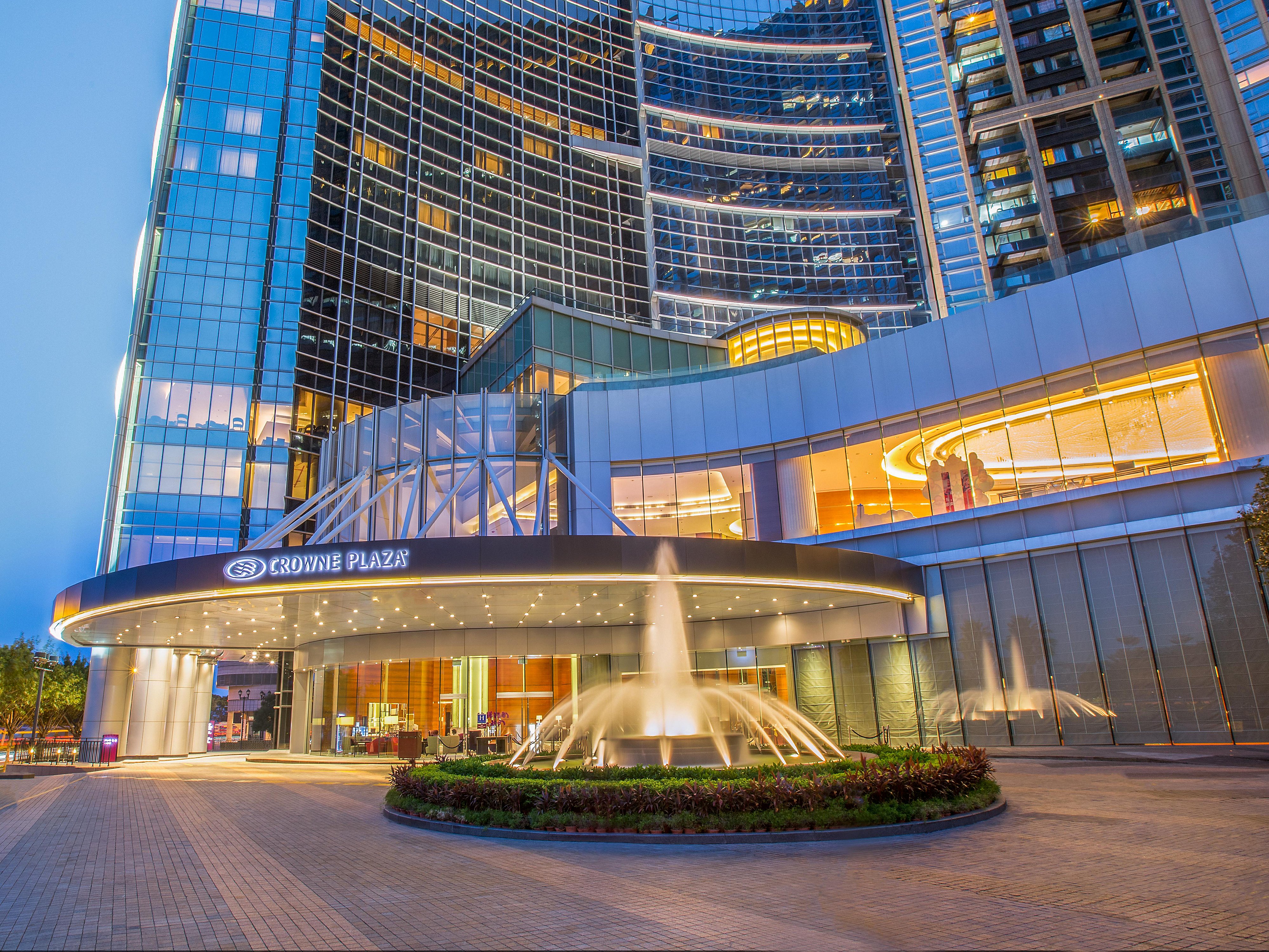 Crown Plaza